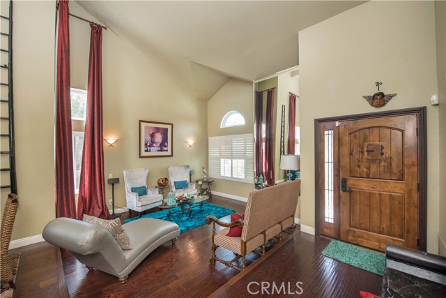 Detail Gallery Image 3 of 73 For 2531 Independence Way, Corona,  CA 92882 - 4 Beds | 3 Baths