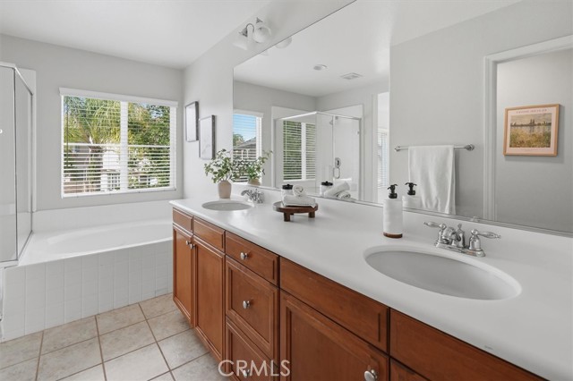 Detail Gallery Image 24 of 43 For 19345 Laroda Ln, Saugus,  CA 91350 - 3 Beds | 2/1 Baths