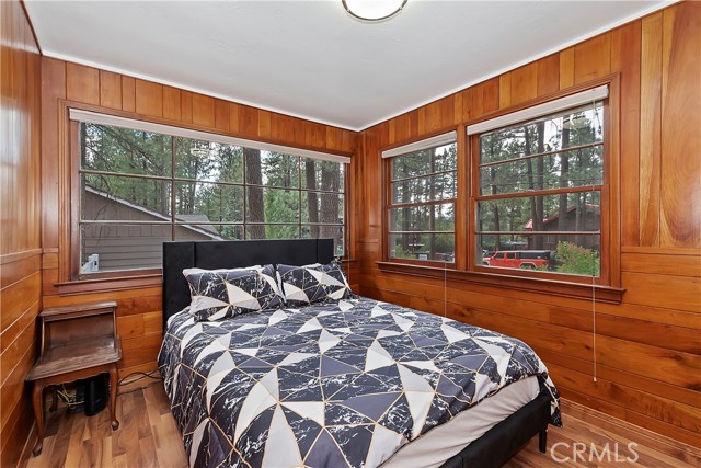 Detail Gallery Image 7 of 31 For 41617 Brownie Ln, Big Bear Lake,  CA 92315 - 4 Beds | 3 Baths