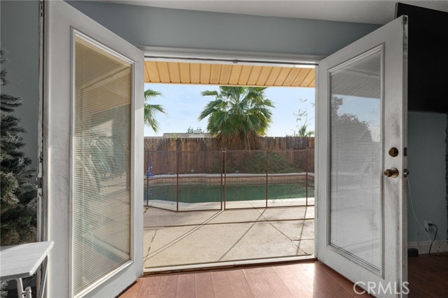 Detail Gallery Image 1 of 1 For 2526 N Riverside Ave, Rialto,  CA 92377 - 4 Beds | 2 Baths