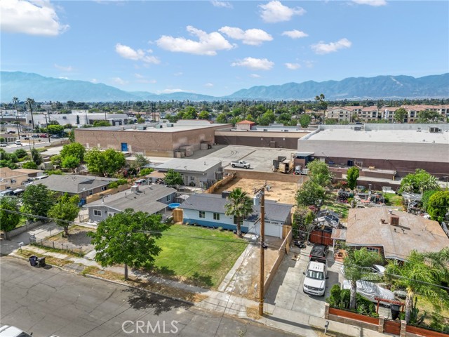 530 E 3rd Street, Rialto CA: https://media.crmls.org/medias/f8c7d404-4e66-40bf-a0ec-dfeb038c8fcb.jpg