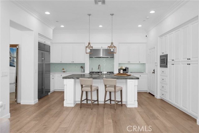 Detail Gallery Image 20 of 61 For 21331 Balerma Ln, Huntington Beach,  CA 92648 - 4 Beds | 3/1 Baths