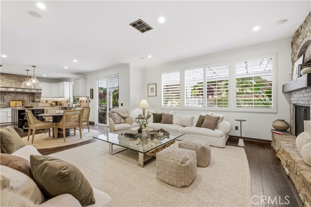 Detail Gallery Image 17 of 56 For 24987 Greensbrier Dr, Stevenson Ranch,  CA 91381 - 5 Beds | 4 Baths