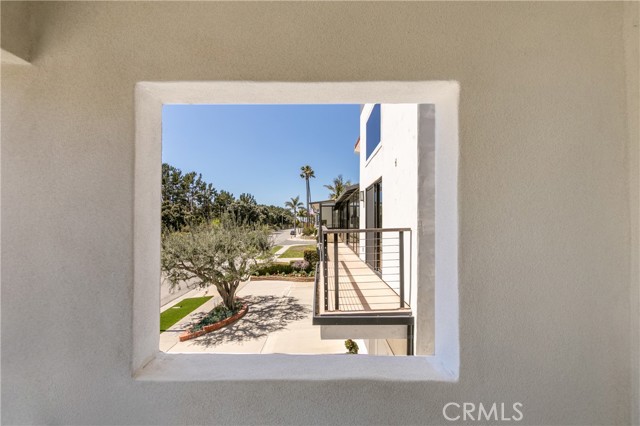 4651 Los Patos Avenue, Huntington Beach CA: https://media.crmls.org/medias/f8c86543-01da-449c-957a-72146e82f0b0.jpg