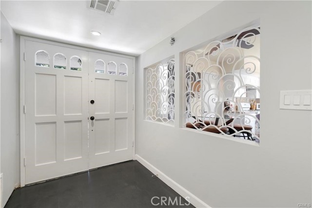 Detail Gallery Image 4 of 22 For 759 Spruce St, Riverside,  CA 92507 - 6 Beds | 4 Baths