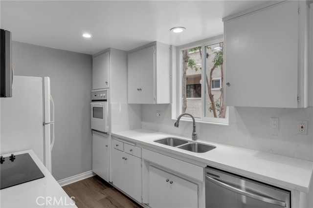2033 E. 3rd St., Long Beach CA: https://media.crmls.org/medias/f8c882fa-c866-4561-a302-c05a07a958b7.jpg