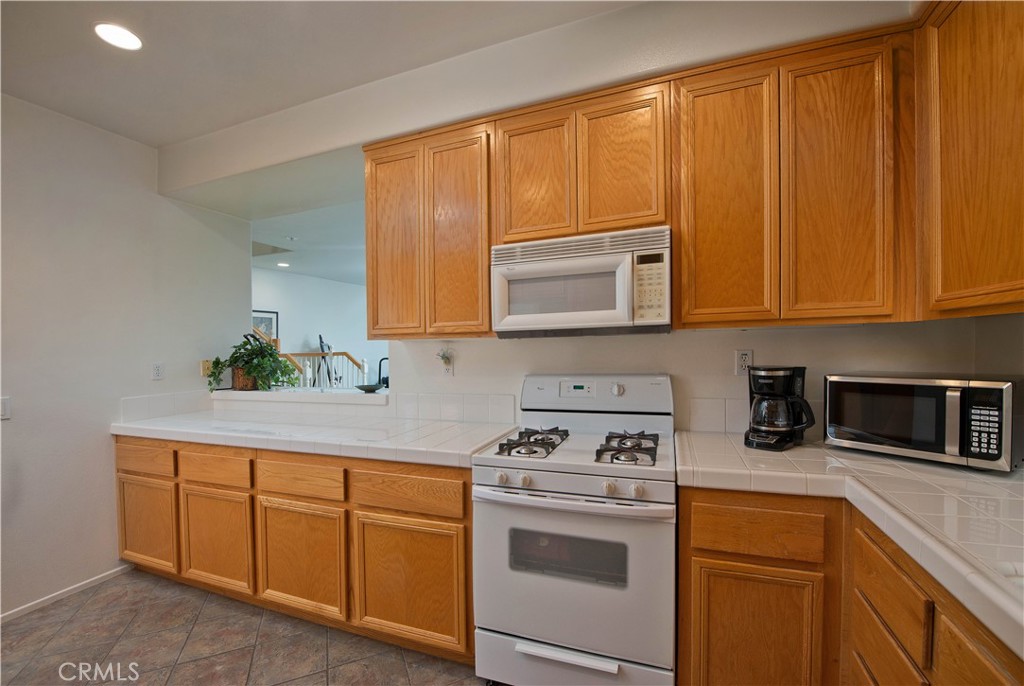 MLS #SR25219013 image #2