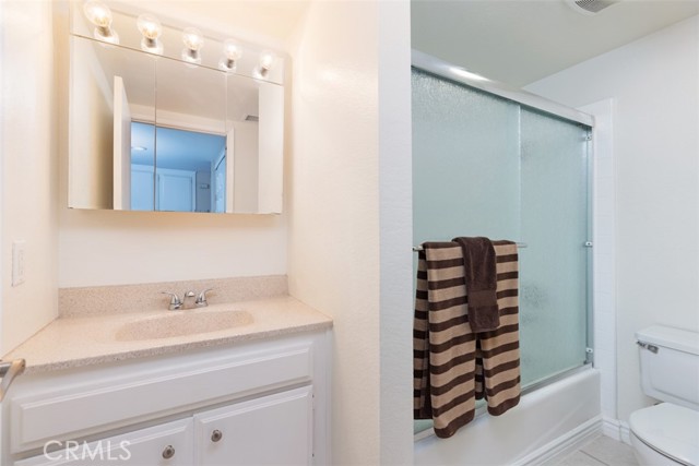 Detail Gallery Image 24 of 36 For 2231 Saint Louis Ave 104b,  Signal Hill,  CA 90755 - 3 Beds | 2 Baths