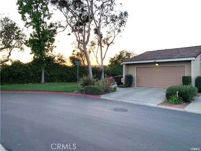 Front Image Thumbnail for CRTR25278940