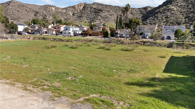 Detail Gallery Image 17 of 41 For 2 Taft Ct, Val Verde,  CA 91383 - – Beds | – Baths