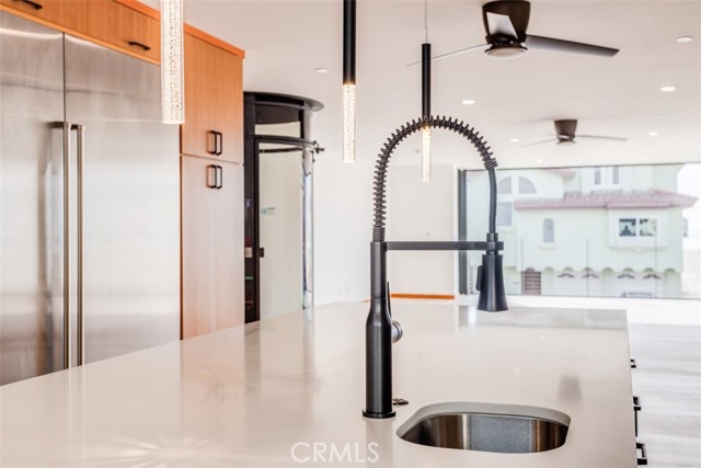 Detail Gallery Image 9 of 54 For 3932 Ocean Drive, Oxnard,  CA 93035 - 3 Beds | 2/1 Baths