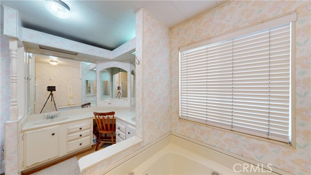 Detail Gallery Image 27 of 46 For 18601 Newland St #111,  Huntington Beach,  CA 92646 - 2 Beds | 2 Baths