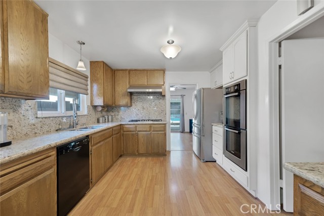 Detail Gallery Image 9 of 38 For 17078 Minnehaha St, Granada Hills,  CA 91344 - 4 Beds | 2/1 Baths