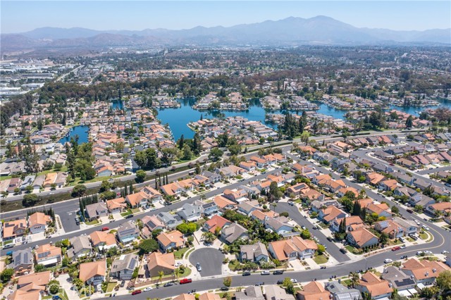 21992 Hoi Circle, Lake Forest CA: https://media.crmls.org/medias/f8ccf4b2-4f3e-4e3c-a5f3-20d4ec0b64d9.jpg