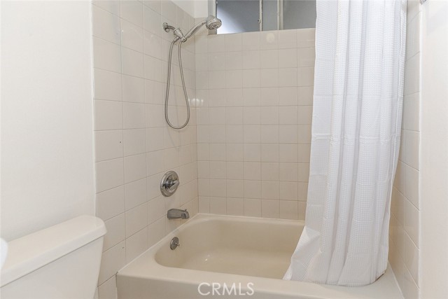 1517 E Garfield Avenue, Glendale CA: https://media.crmls.org/medias/f8cd3e05-e338-47f6-aed8-aa5a35657cf4.jpg