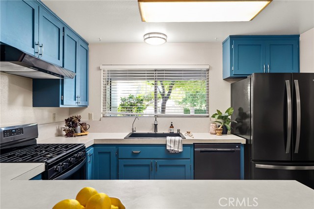 Detail Gallery Image 13 of 40 For 1702 Oak Vista Avenue, Chico,  CA 95926 - 3 Beds | 2 Baths