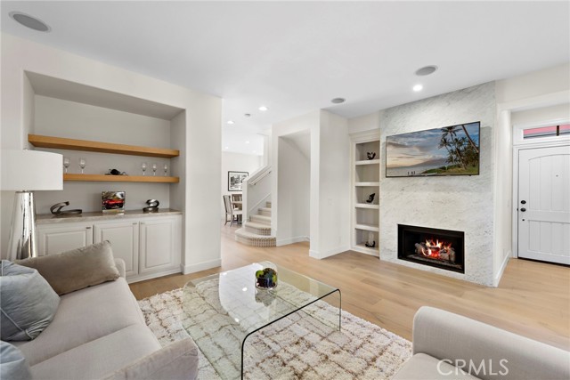 Detail Gallery Image 4 of 26 For 2534 Bungalow Pl #87,  Corona Del Mar,  CA 92625 - 3 Beds | 2/1 Baths