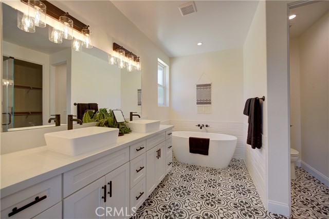 Detail Gallery Image 16 of 37 For 1607 Tuscan Way, Santa Maria,  CA 93455 - 4 Beds | 3/1 Baths
