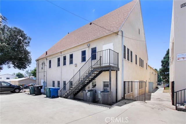Image 5 of 46 For 724 Glenoaks Boulevard