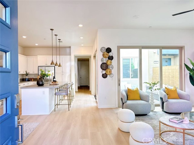 Detail Gallery Image 3 of 27 For 112 Stellar, Irvine,  CA 92618 - 3 Beds | 3/1 Baths