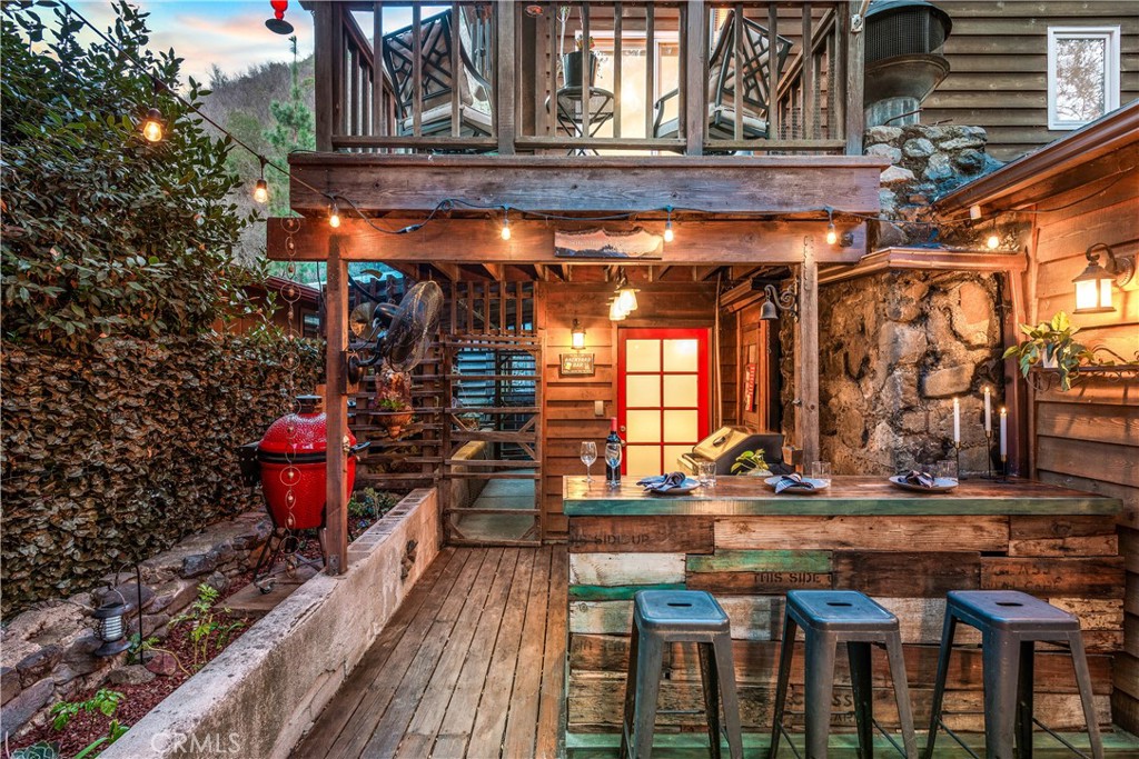 https://media.crmls.org/medias/f8cfd9b7-013c-4d69-bf57-3a053edc7409.jpg?preset=X-Large