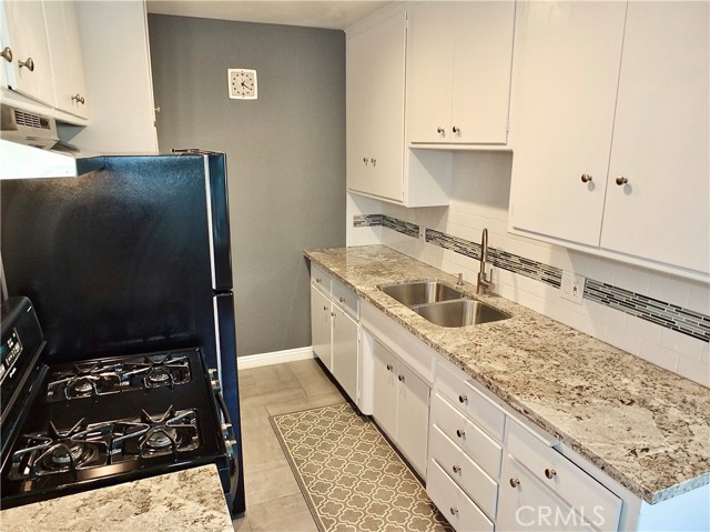 Detail Gallery Image 13 of 31 For 3042 E 3rd St #15,  Long Beach,  CA 90814 - 1 Beds | 1 Baths