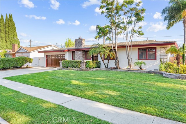 1944 W Lullaby Lane, Anaheim CA: https://media.crmls.org/medias/f8d08489-78a2-4569-bbef-b6130ced0af4.jpg