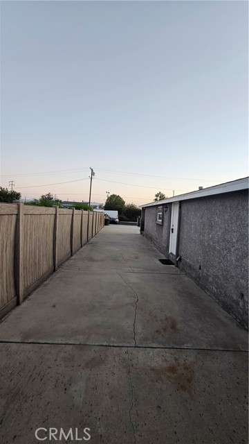 Detail Gallery Image 3 of 18 For 141 Pleasant View Ave, Colton,  CA 92324 - 2 Beds | 2 Baths