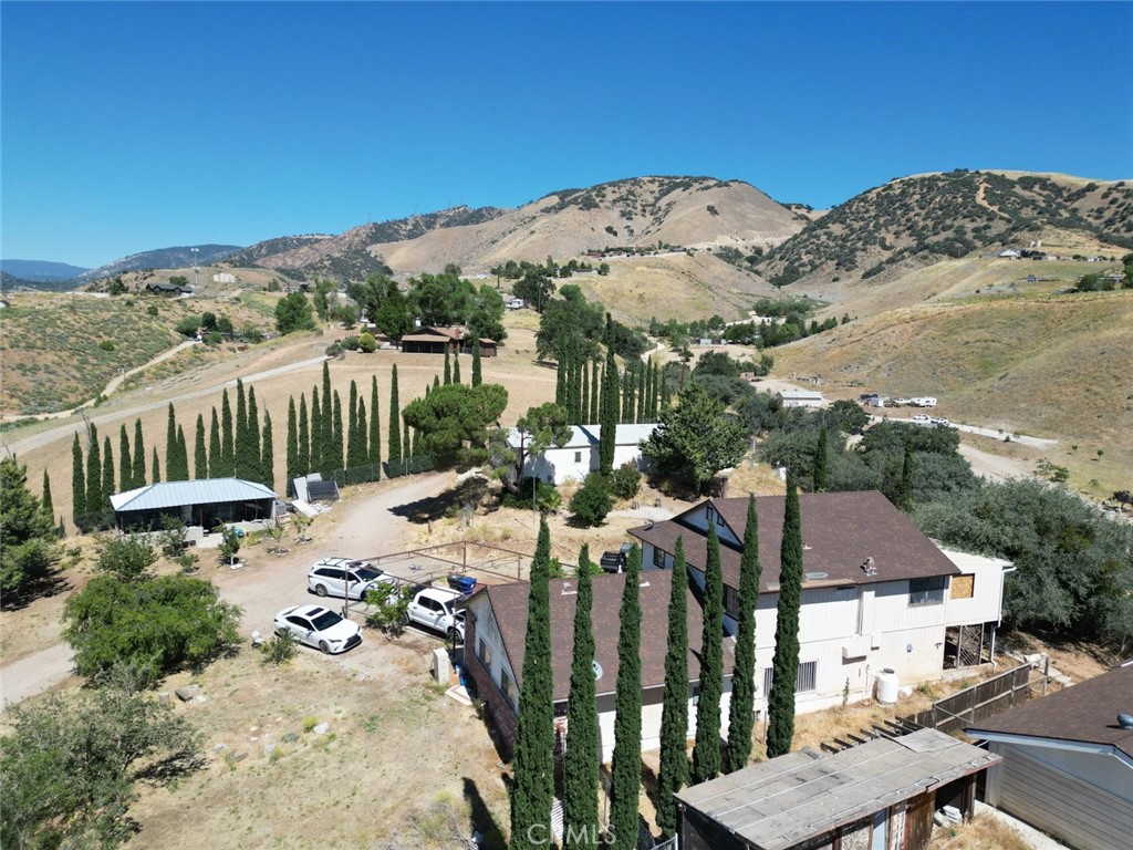 https://media.crmls.org/medias/f8d2035b-d47f-4cca-8fed-ddd461de0282.jpg?preset=X-Large