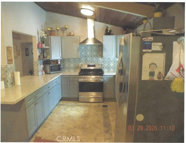 13028 Vaughn Street photo 3
