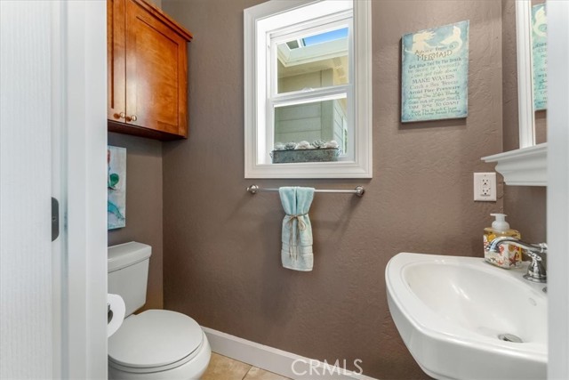 Detail Gallery Image 12 of 33 For 5326 Spearpoint, Weed,  CA 96094 - 4 Beds | 2/1 Baths