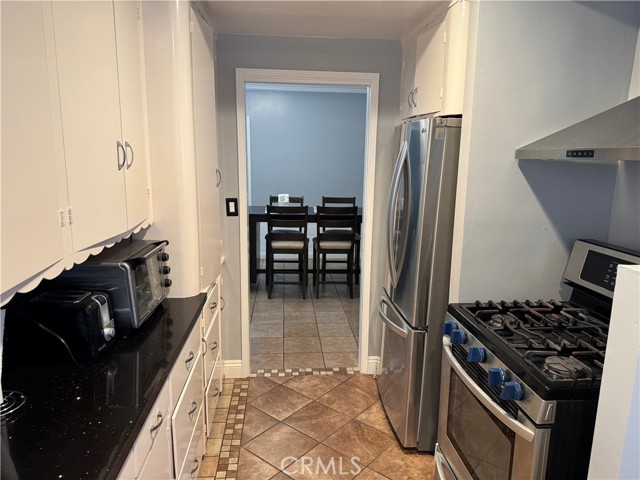 Detail Gallery Image 12 of 23 For 812 N Dickel St, Anaheim,  CA 92805 - 2 Beds | 2 Baths