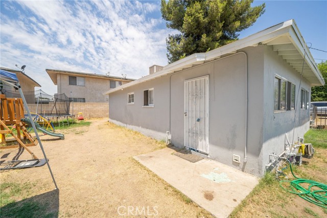 1472 Pumalo St, San Bernardino, CA 92404