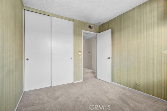 Image 15 of 32 For 19435 Almadin