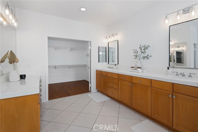 F8d3ad54 E1b7 4a65 A2ce F4aebaeabb65