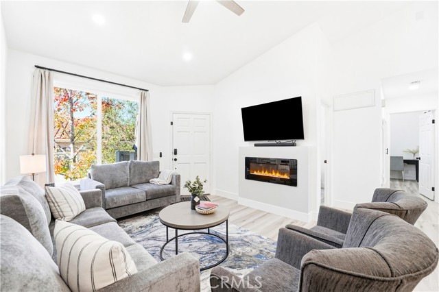 Front Image Thumbnail for CROC26070040