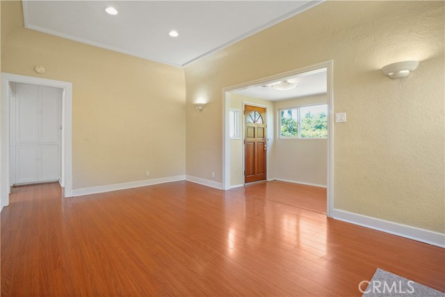 Detail Gallery Image 15 of 49 For 17436 Kingsbury St, Granada Hills,  CA 91344 - – Beds | – Baths