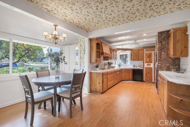 Detail Gallery Image 13 of 57 For 10132 Hadley, Northridge,  CA 91324 - 4 Beds | 3 Baths