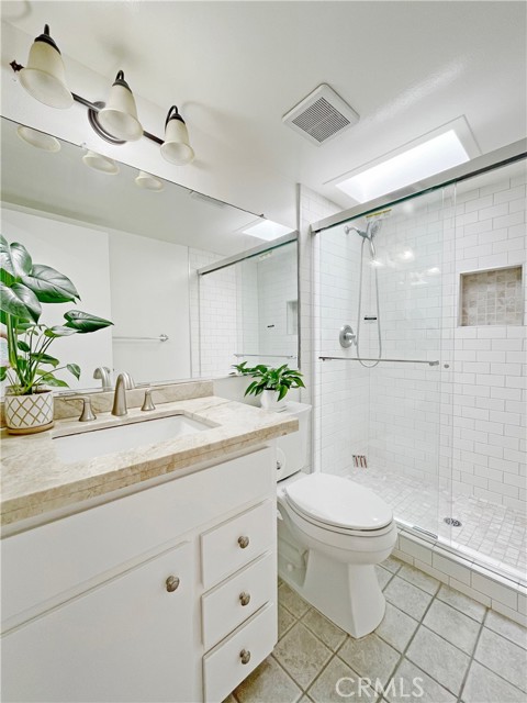 Detail Gallery Image 8 of 12 For 2052 S June, Anaheim,  CA 92802 - 3 Beds | 2 Baths
