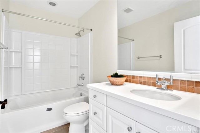 873 Terrace Lane W, Diamond Bar CA: https://media.crmls.org/medias/f8d49bb2-4632-4adb-8db4-e408a9cd046a.jpg