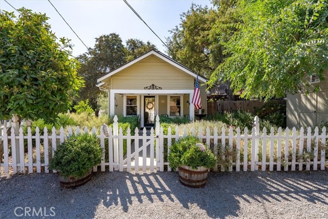 Detail Gallery Image 2 of 68 For 244 19th St, Paso Robles,  CA 93446 - 2 Beds | 3 Baths