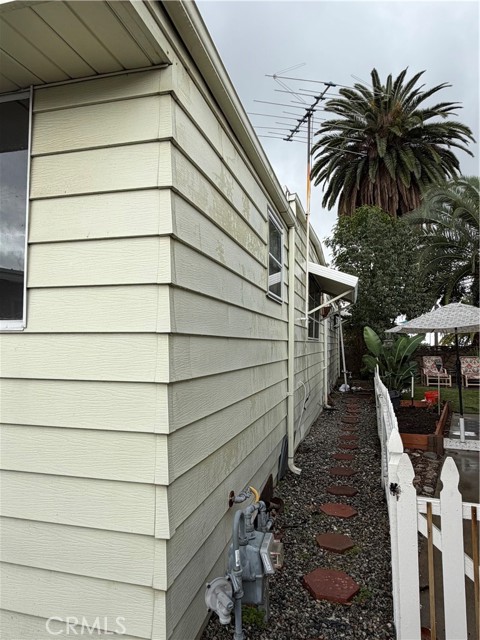 Detail Gallery Image 18 of 22 For 301 E Foothill #6,  Pomona,  CA 91767 - 2 Beds | 1 Baths