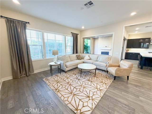 Detail Gallery Image 10 of 46 For 64 Turnstone, Irvine,  CA 92618 - 4 Beds | 4/1 Baths