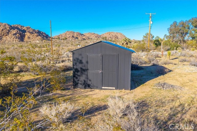 8729 Rock Haven Road, Joshua Tree CA: https://media.crmls.org/medias/f8d56423-0b19-4a1d-a707-925167366d74.jpg