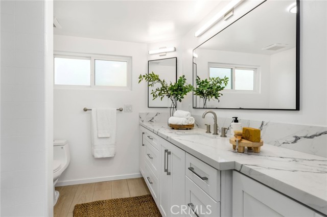 1385 Terrace Way, Laguna Beach CA: https://media.crmls.org/medias/f8d58b6a-b136-4549-8aed-1cda499c81b7.jpg