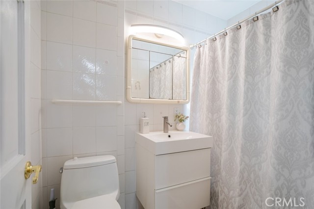 Image 26 of 38 For 4040 Lynd Avenue