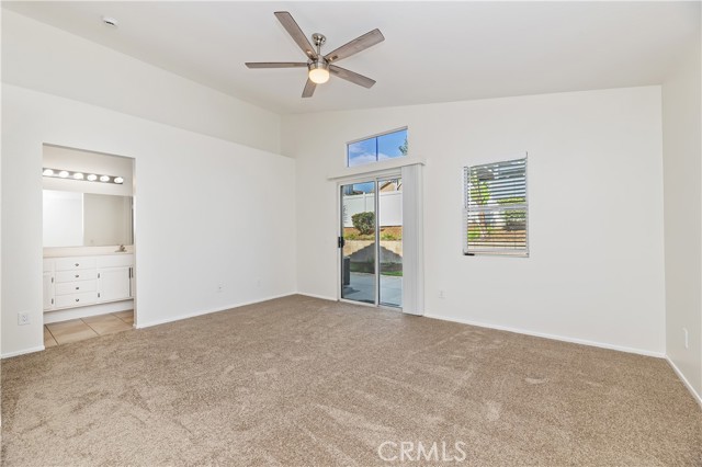 2440 Marigold Way, Corona CA: https://media.crmls.org/medias/f8d68905-96e3-45d6-8f3e-06d2acc59f43.jpg