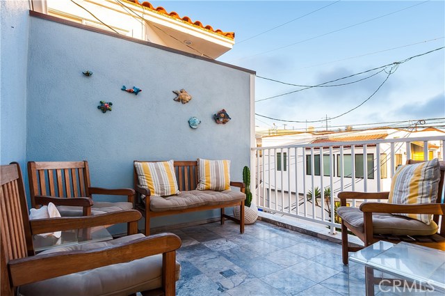 4218 Ocean Drive, Manhattan Beach, California 90266, 2 Bedrooms Bedrooms, ,2 BathroomsBathrooms,Residential,Sold,Ocean Drive,SB17135039