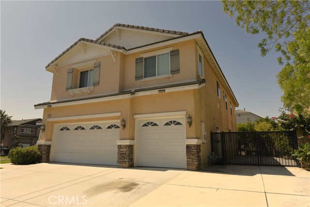 Detail Gallery Image 3 of 63 For 6137 Playfair Way, Corona,  CA 92880 - 5 Beds | 3/1 Baths