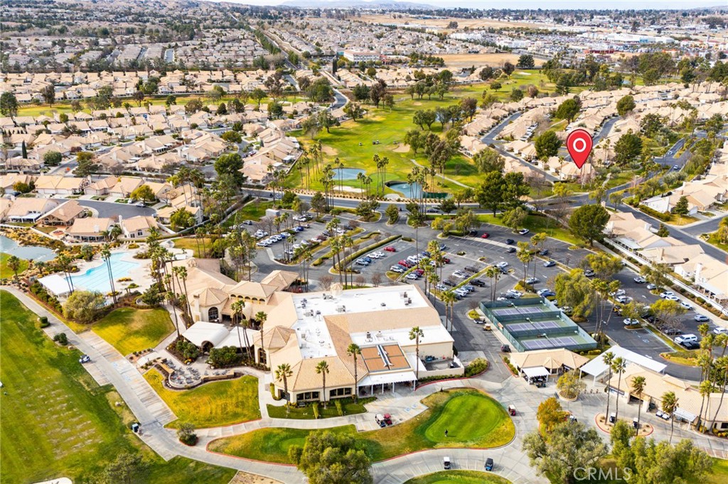https://media.crmls.org/medias/f8d81e03-2fd5-45f9-afea-5f279be226c3.jpg?preset=X-Large